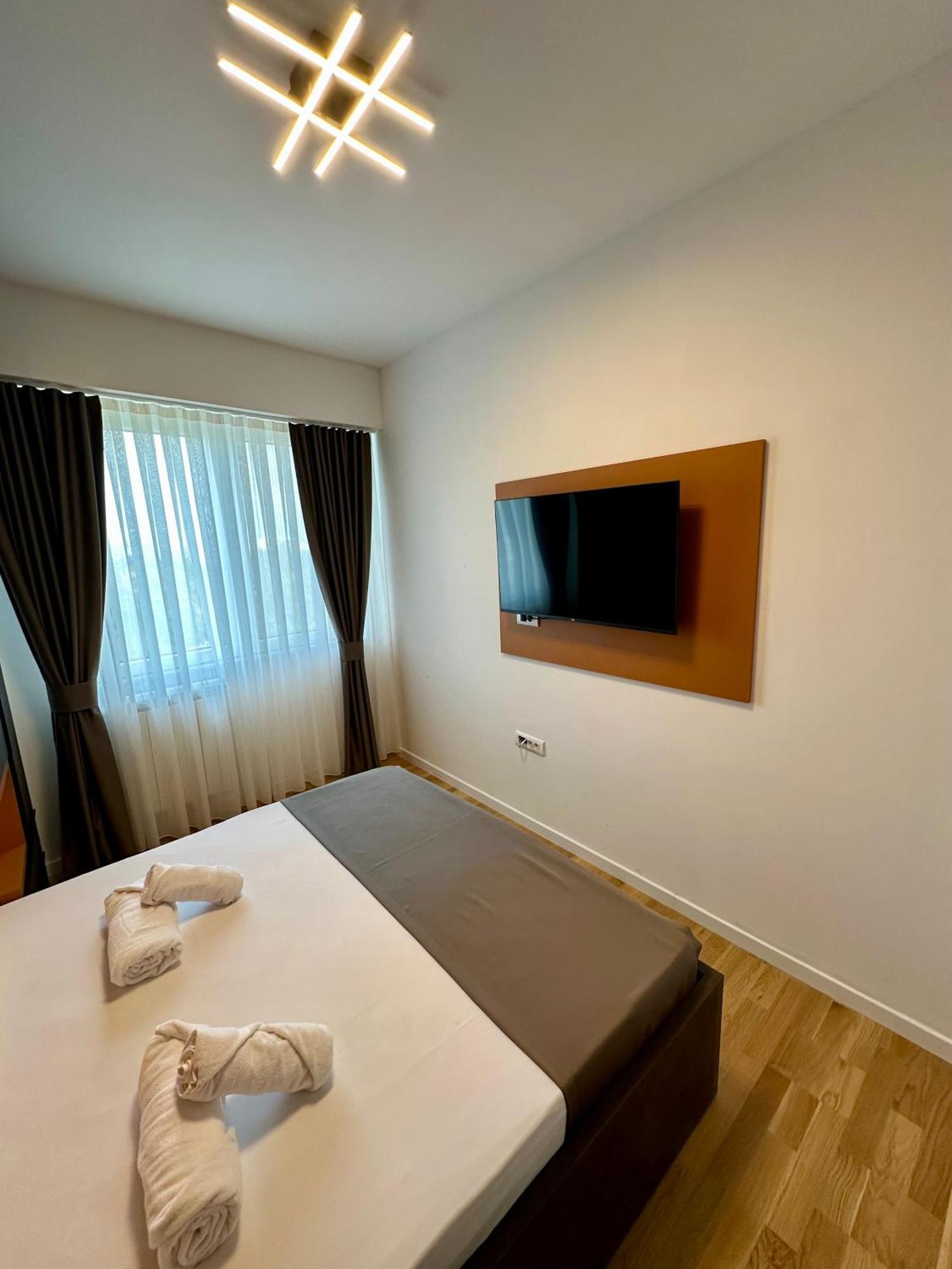 Riverside Downtown Apartments Skopje Bagian luar foto