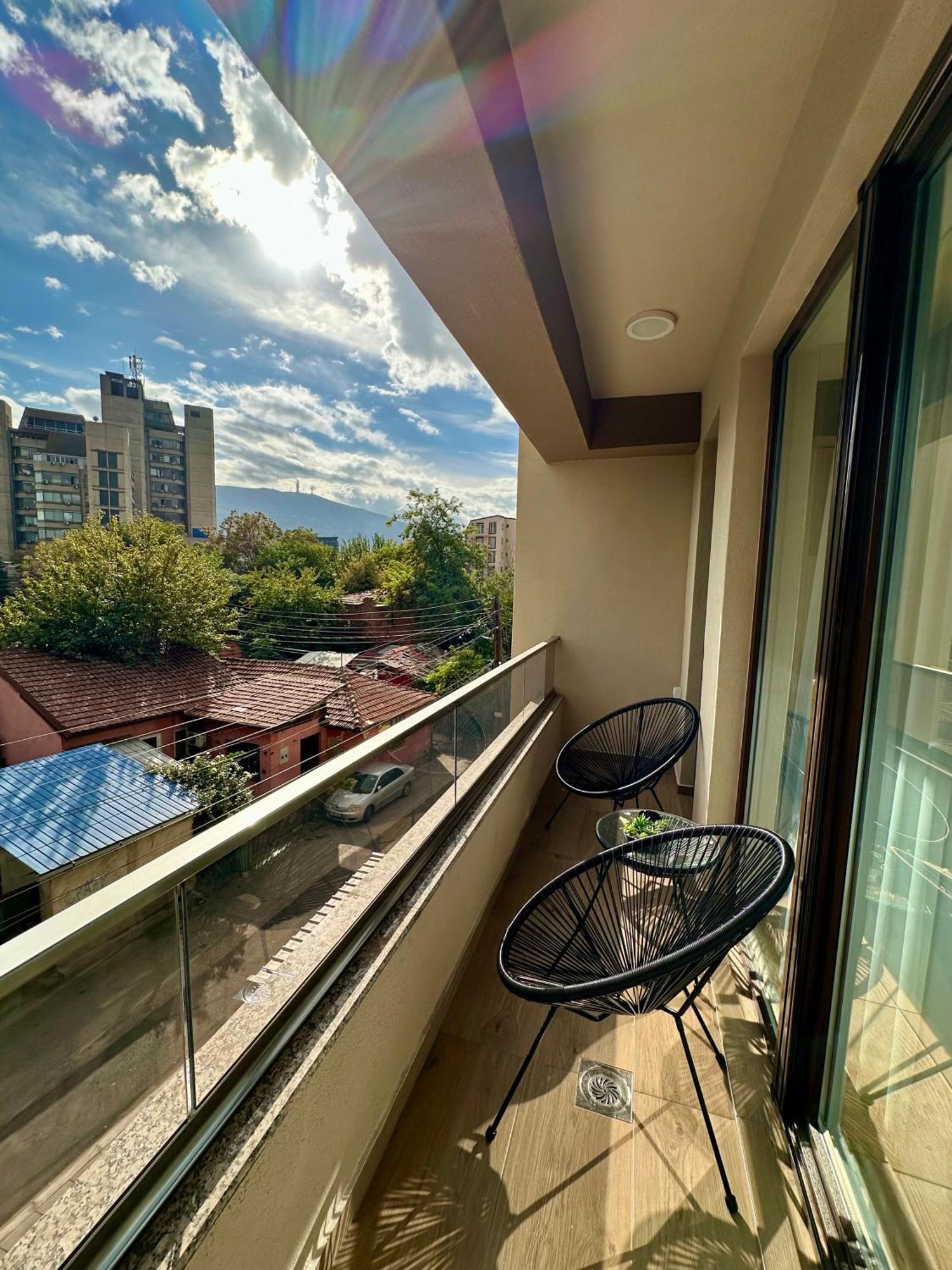 Riverside Downtown Apartments Skopje Bagian luar foto